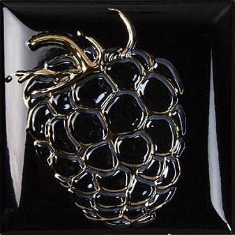 Фото плитки MONOPOLE SEASON FRAMBUESA NEGRO BRILLO BISEL 15x15 из коллекции MONOPOLE SEASON 