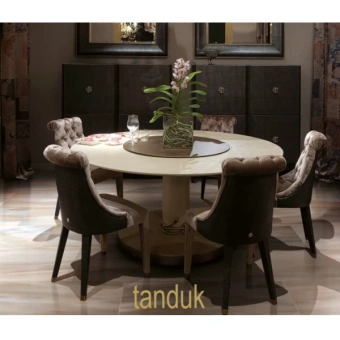 ROBERTO CAVALLI TANDUK CONCHIGLIA 60X60