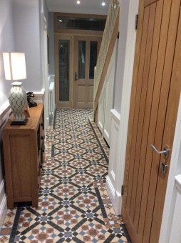 VIVES BARNET DORSET MARRON 31,6X31,6X0,9